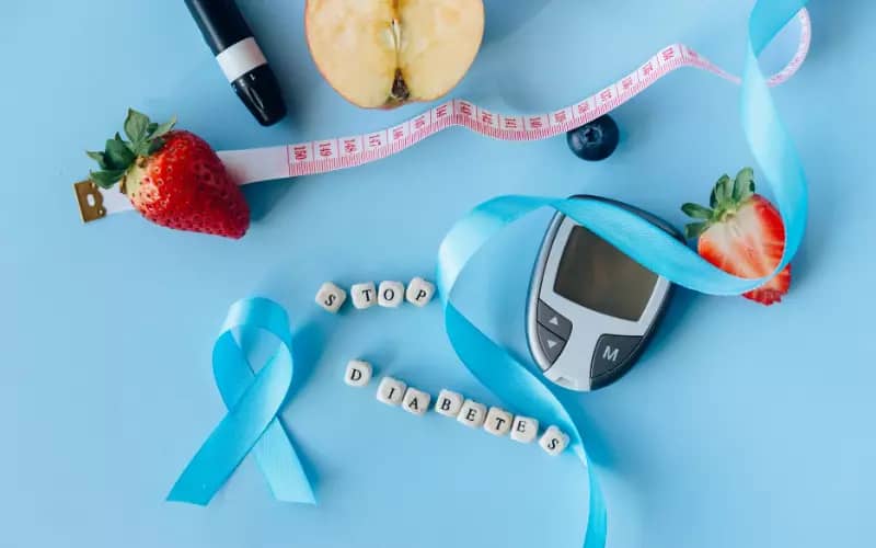 Implementos para medir la diabetes y obesidad.